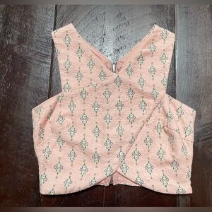 Beautiful and festive crop top 🍾